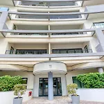Designer, Luxurious 3Br Home In Pender Gardens By 360 Estates