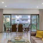Designer, Luxurious 3Br Home In Pender Gardens By 360 Estates