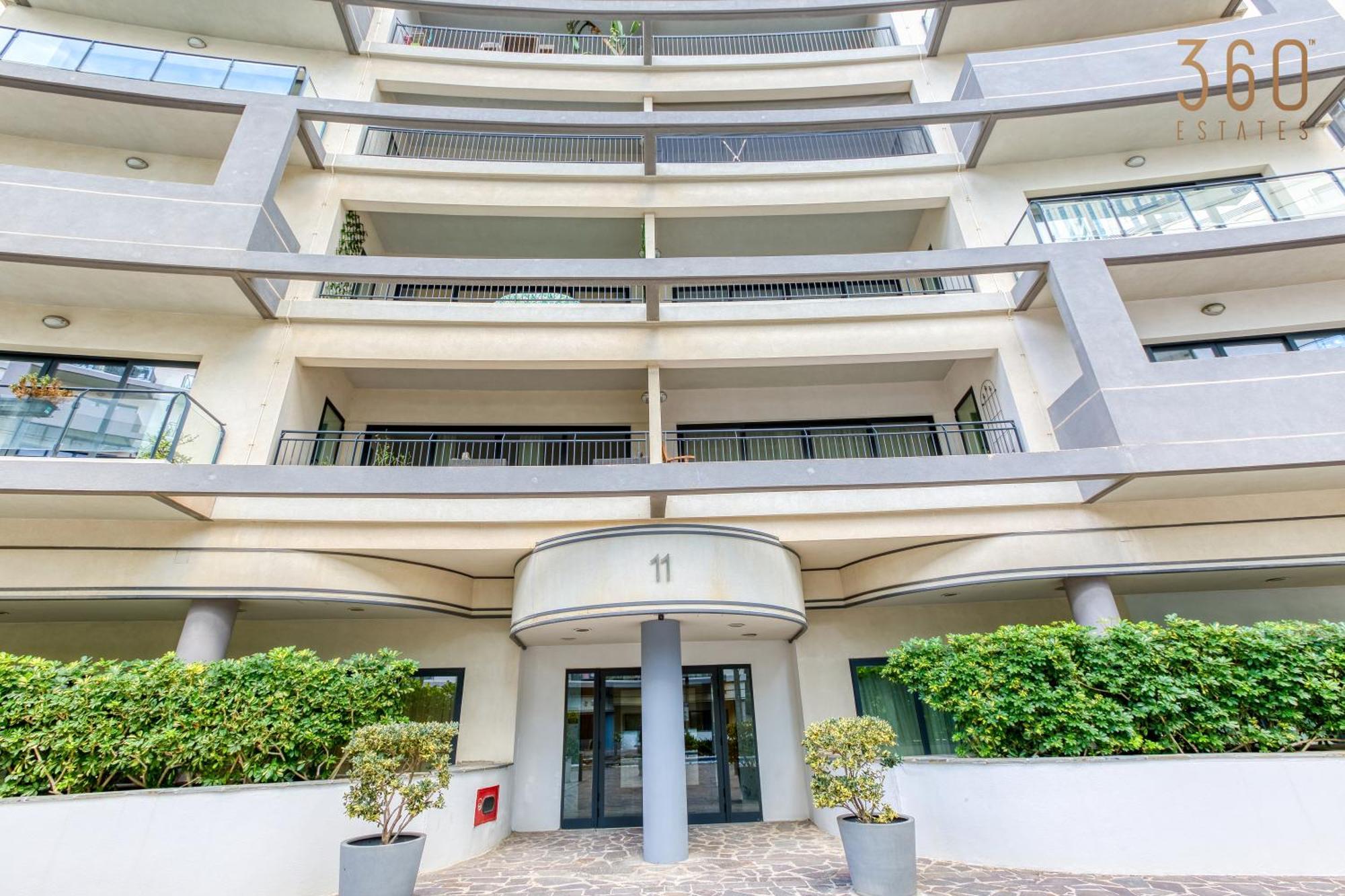 Designer, Luxurious 3br In Pender Gardens By 360 Estates *