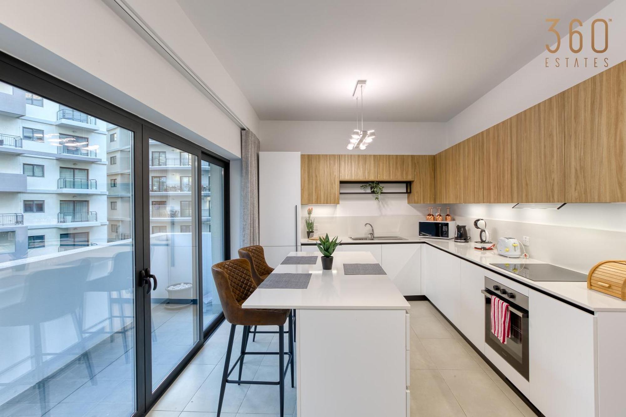 Apartment Designer, Luxurious 3br In Pender Gardens By 360 Estates Saint Julian's