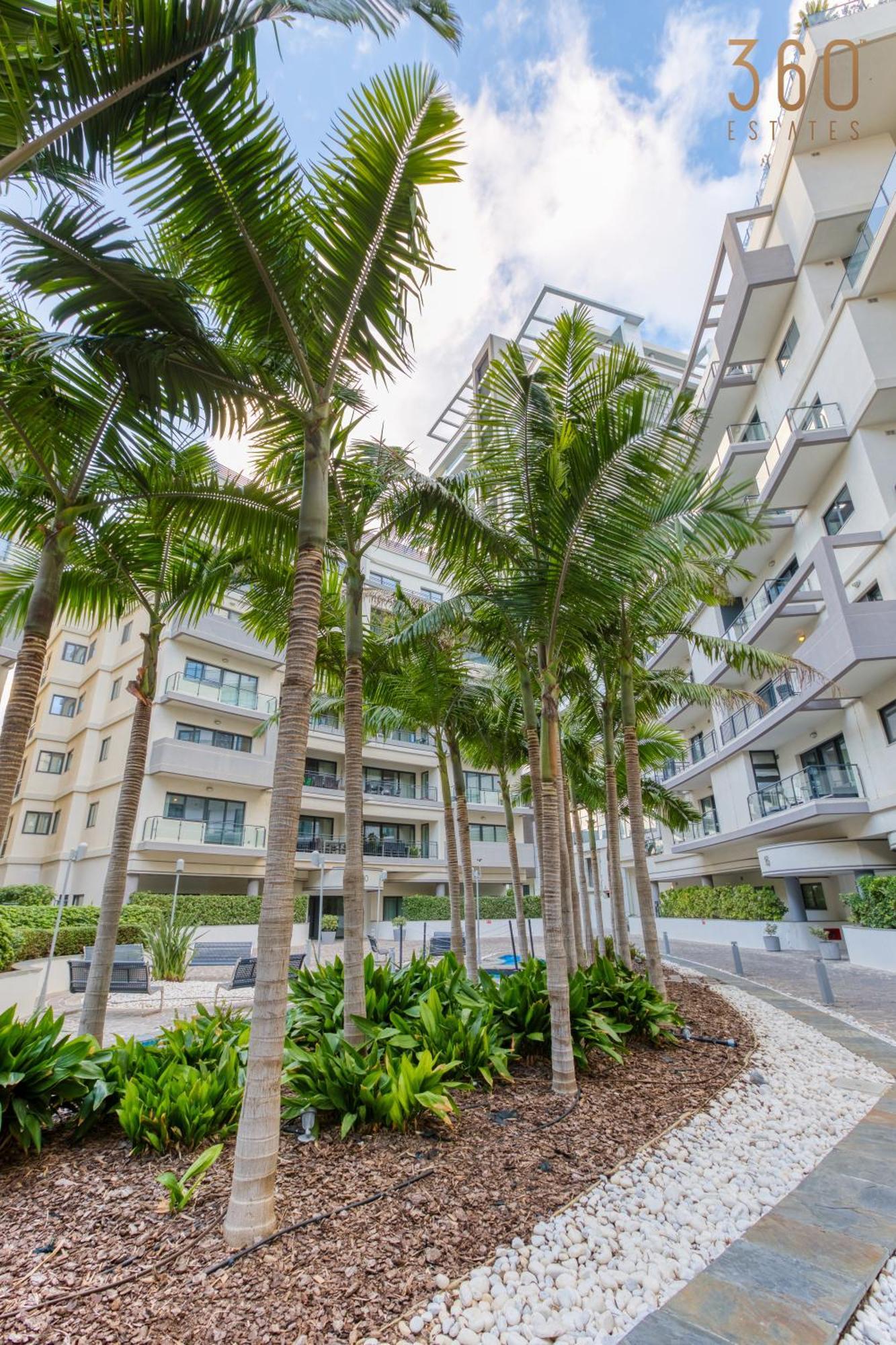 Designer, Luxurious 3br In Pender Gardens By 360 Estates *