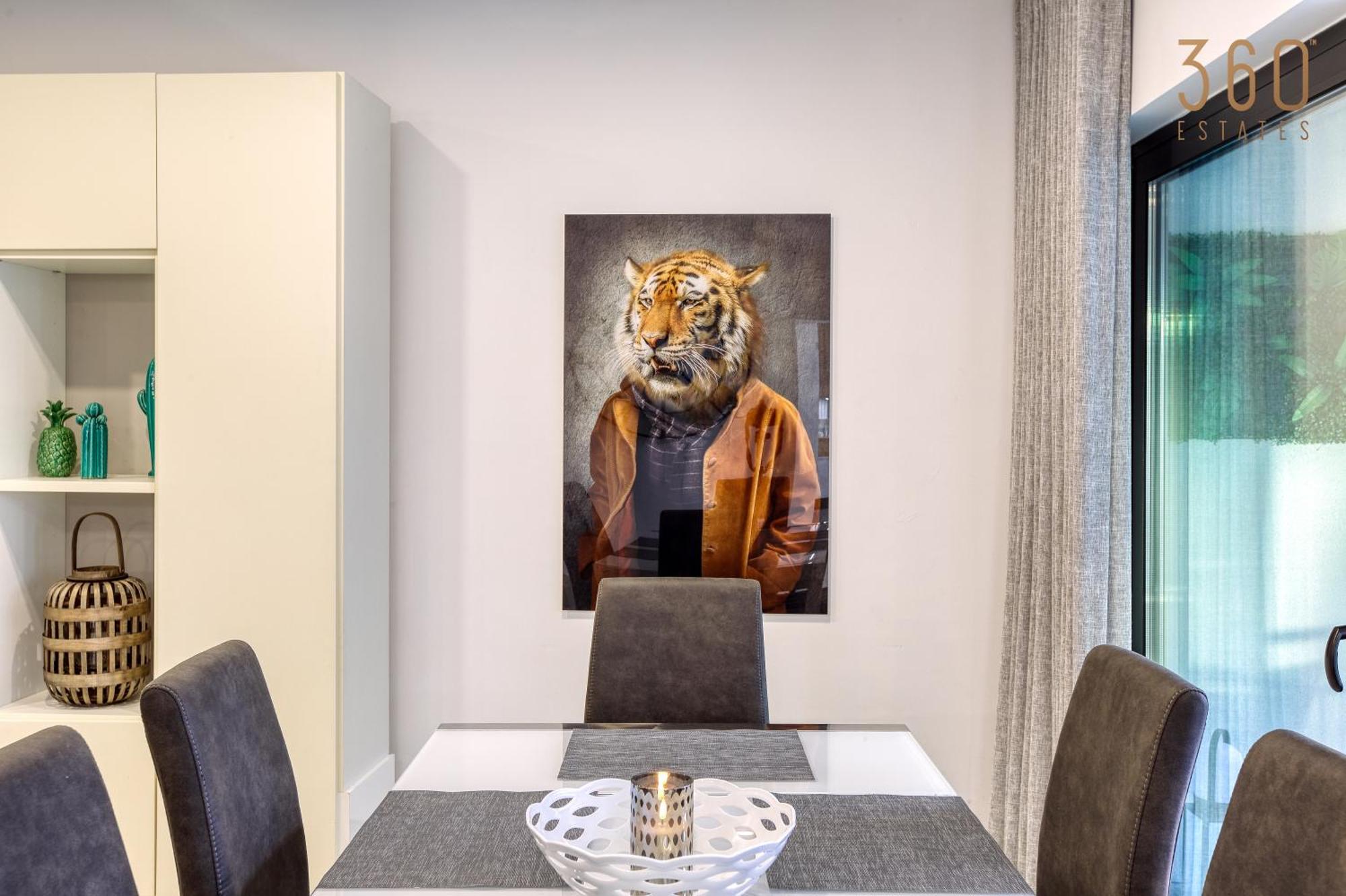 Apartment Designer, Luxurious 3br In Pender Gardens By 360 Estates Saint Julian's