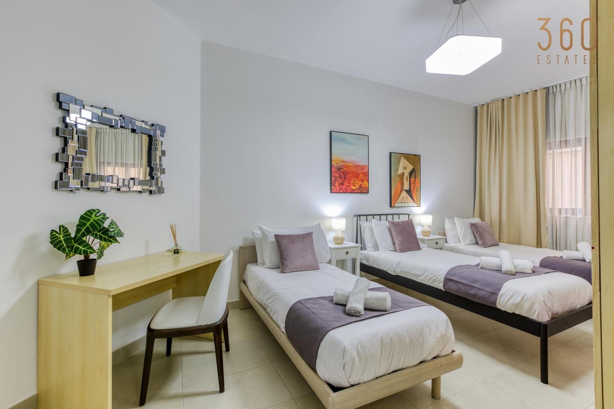 Designer, Luxurious 3br In Pender Gardens By 360 Estates